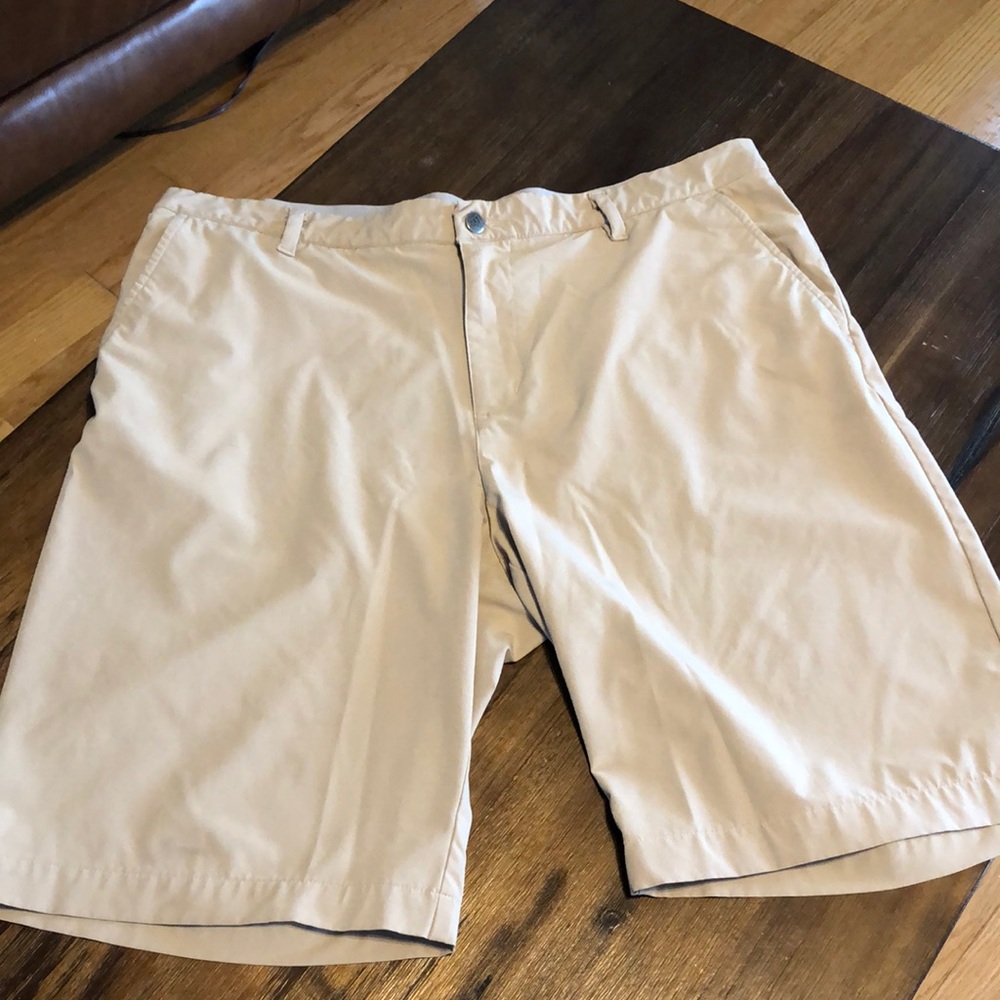 Adidas flat front khaki golf shorts 38 GUC